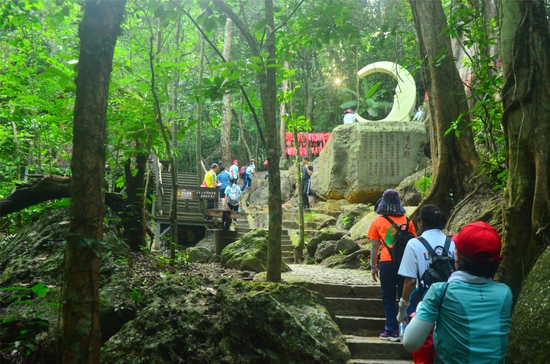 海南（保亭）热带雨林登山露营大会成功举办(图3)
