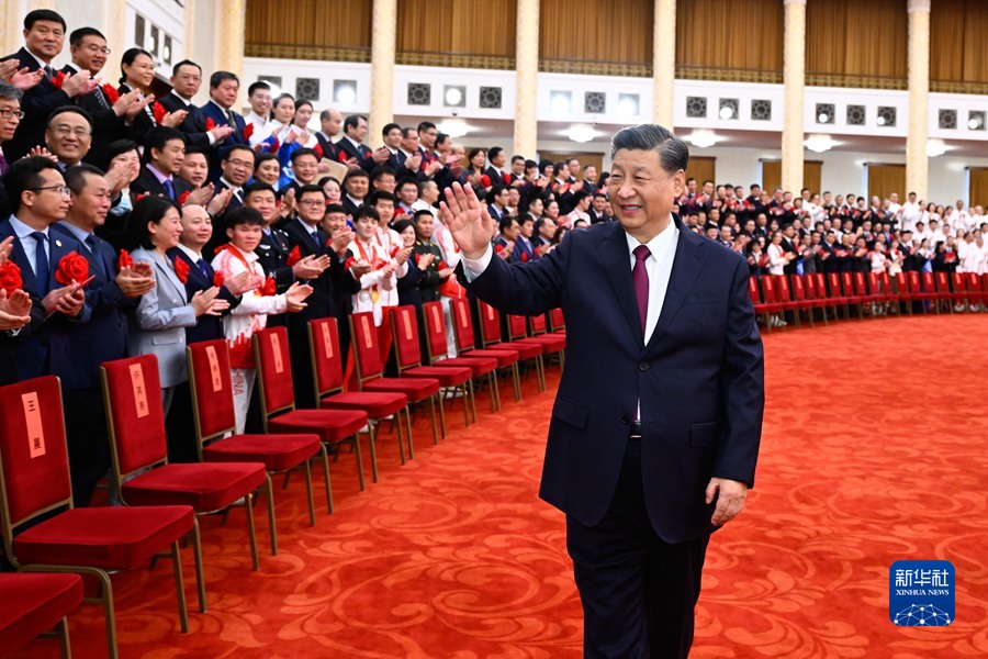 北京冬奥会冬残奥会总结表彰大会隆重举行 习近平发表重要讲话(图10)