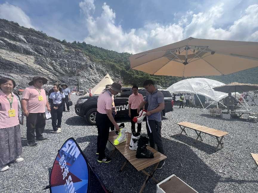 思安奇品牌登陆金华山 签约露营之家供应链贸易平台(图3) 思安奇品牌登陆金华山 签约露营之家供应链贸易平台(图3)