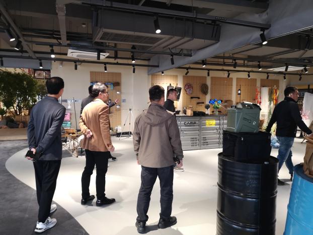 义乌旅游户外用品行业协会领导一行莅临露营之家金华供应链全球贸易中心(图4)