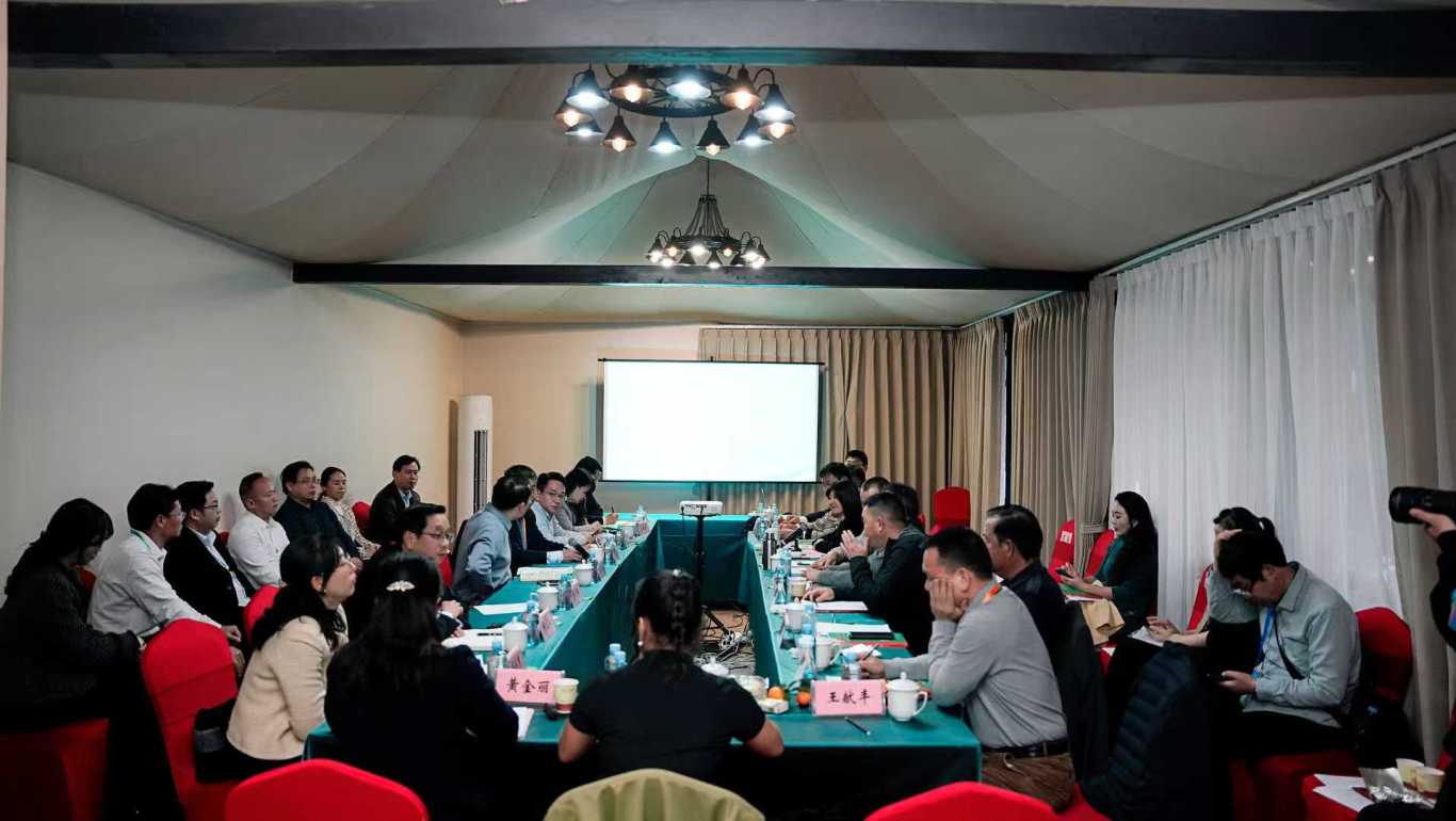粤桂滇黔露营产业文化交流沙龙在中国·东兰坡豪湖露营地胜利召开(图4) 25.jpg