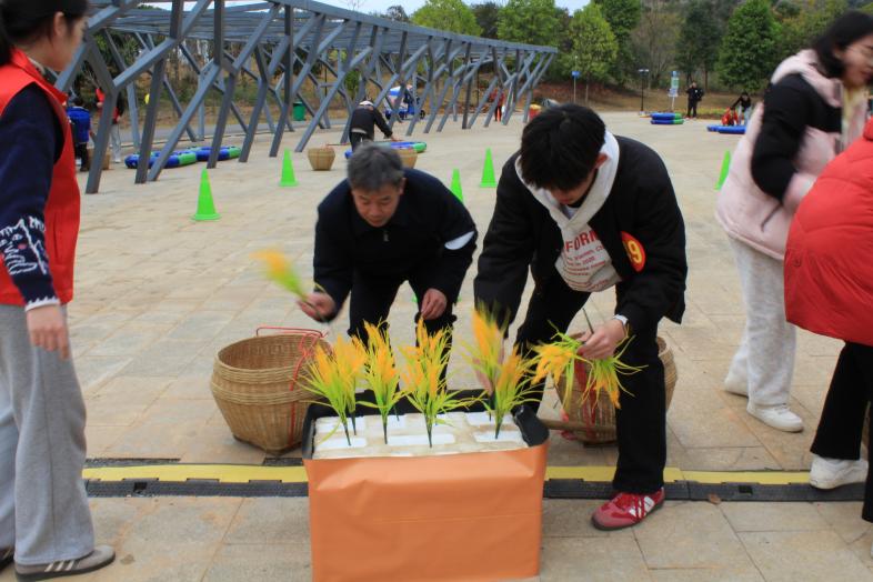 “青春环游记”点亮东兰五色文化旅游新名片【坡豪湖户外旅游目的地】(图20) “青春环游记”点亮东兰五色文化旅游新名片【坡豪湖户外旅游目的地】(图20)