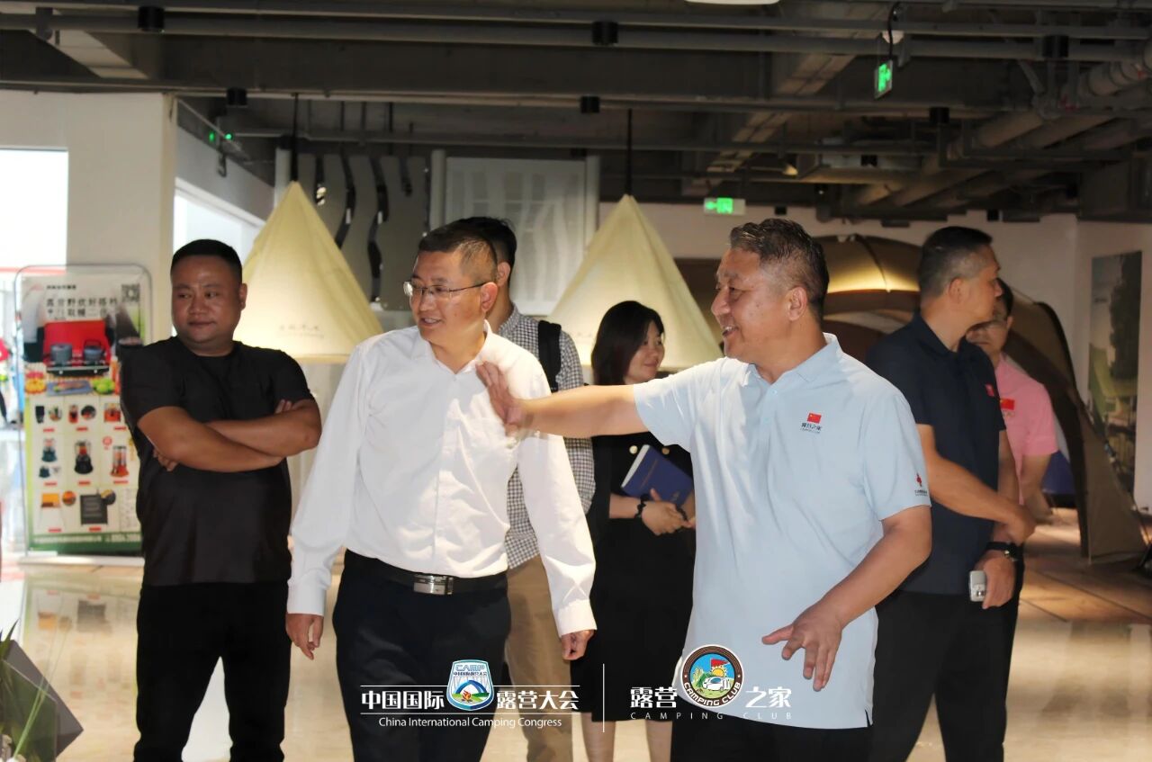桐城市人民政府周海波一行赴露营之家全球供应链贸易中心考察交流(图3) 35.jpg