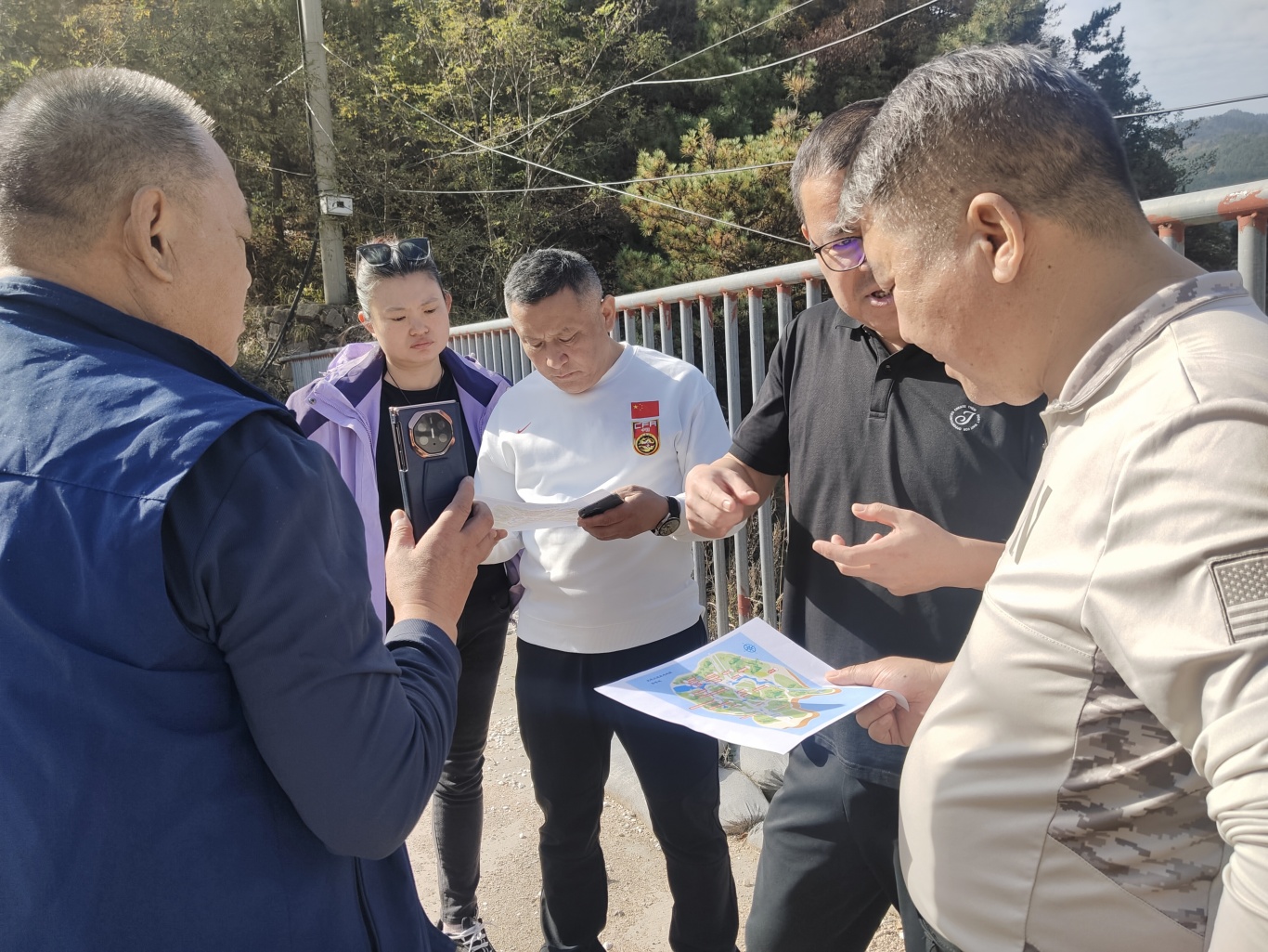 中国国际露营大会领导赴青岛北宅交流!共探乡村振兴与 “体育 + 露营” 融合新路径(图3) 2.jpg