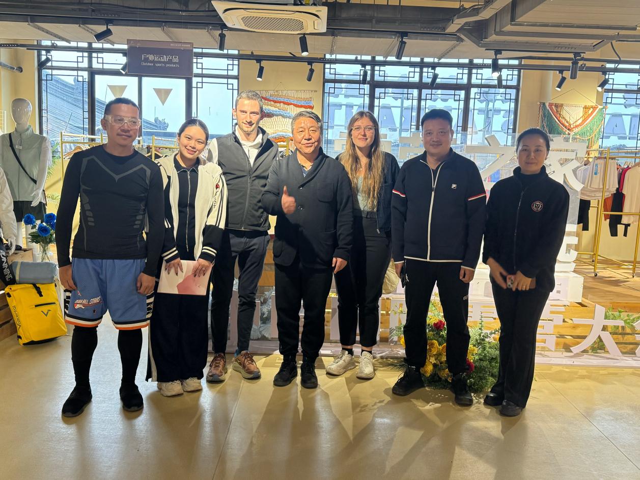 意大利家族企业继承人慕名来访  露营之家全球供应链体系获国际客商赞誉(图1)