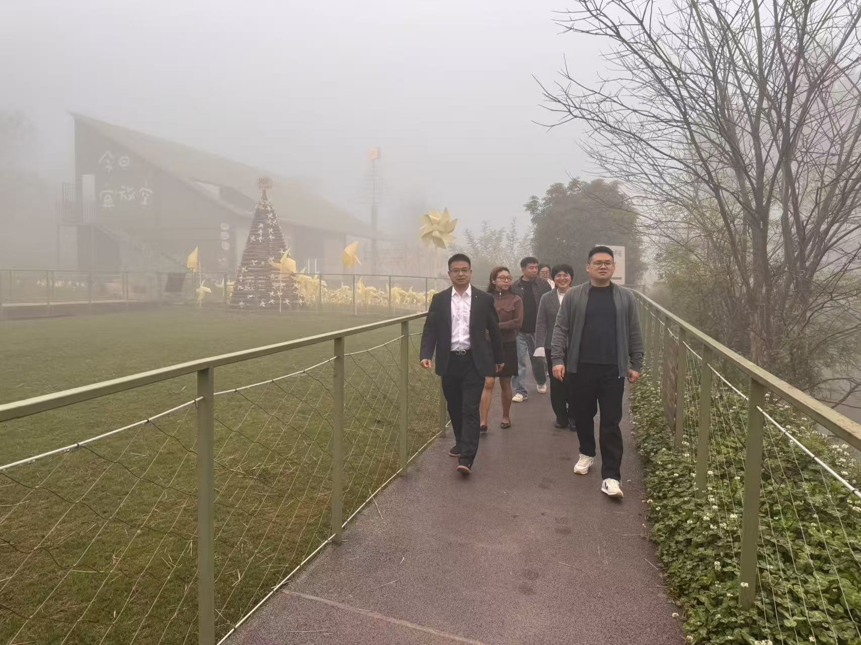 义乌市文化旅游发展有限公司副总经理许超一行莅临露营之家全球供应链贸易中心考察(图2)